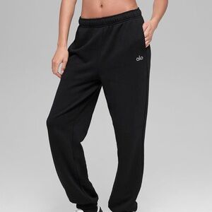 ALO Yoga Black Accolade Sweatpant/Jogger Small